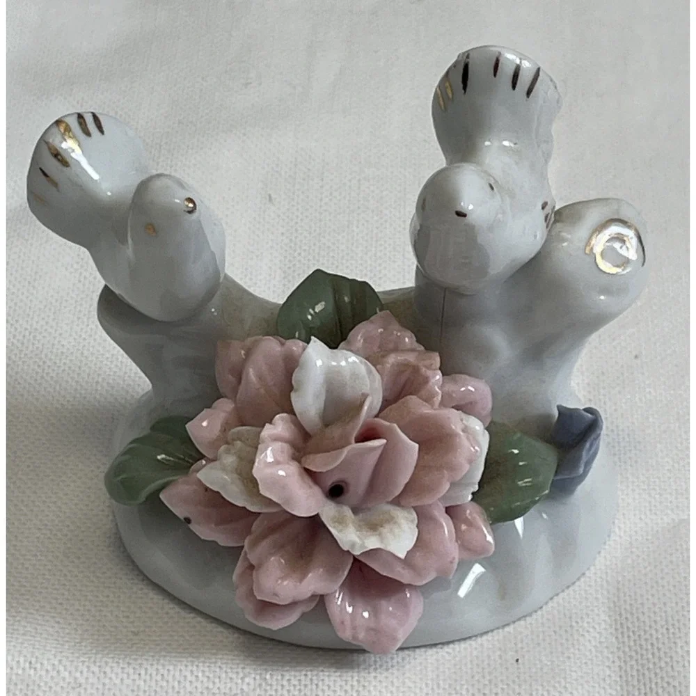 Vintage Fairy Garden Dollhouse Miniatures Pieces Porcelain Birds Doves Flowers